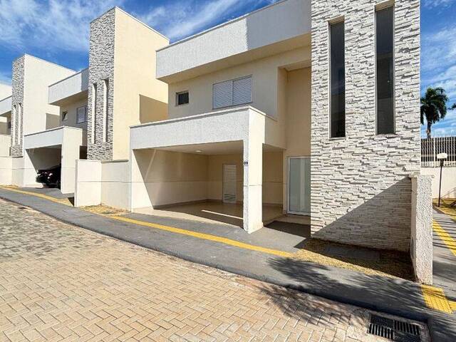 #SO0330 - Sobrado para Venda em Aparecida de Goiânia - GO