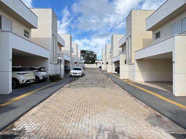 Sobrado para Venda em Aparecida de Goiânia - 5