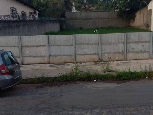 Terreno para Venda em Goiânia - 4