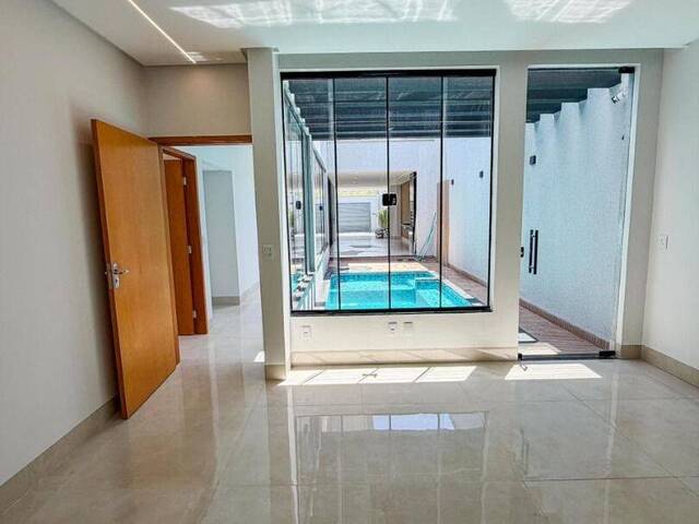Casa para Venda em Goiânia - 5