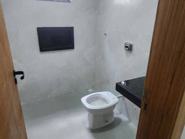 Casa para Venda em Goiânia - 3
