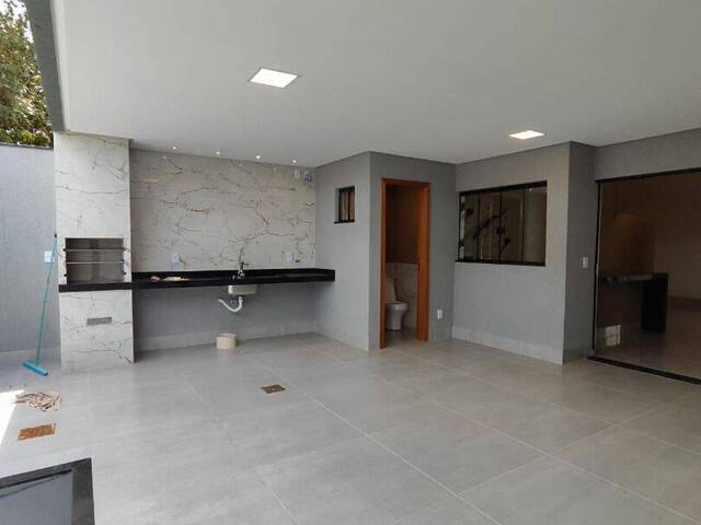 Casa para Venda em Goiânia - 3